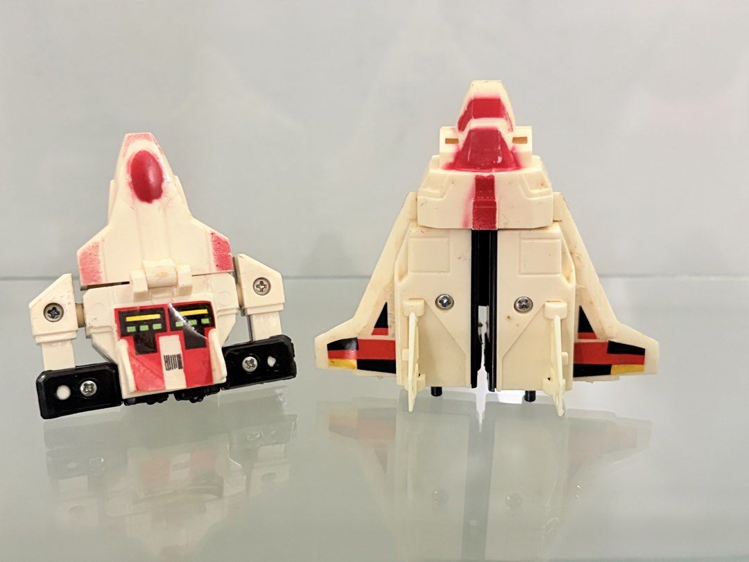 Bioman bio robo (Category: Action & Battle Toys) located in Makati City. Submitted by tomypom (Listing ID 1442632109, Image 3). Description: Bioman bio robot Biorobot Bio jet 1 Bio jet 2 Volt in and out 2 parts! See pictures for more details 999 pesos only! .