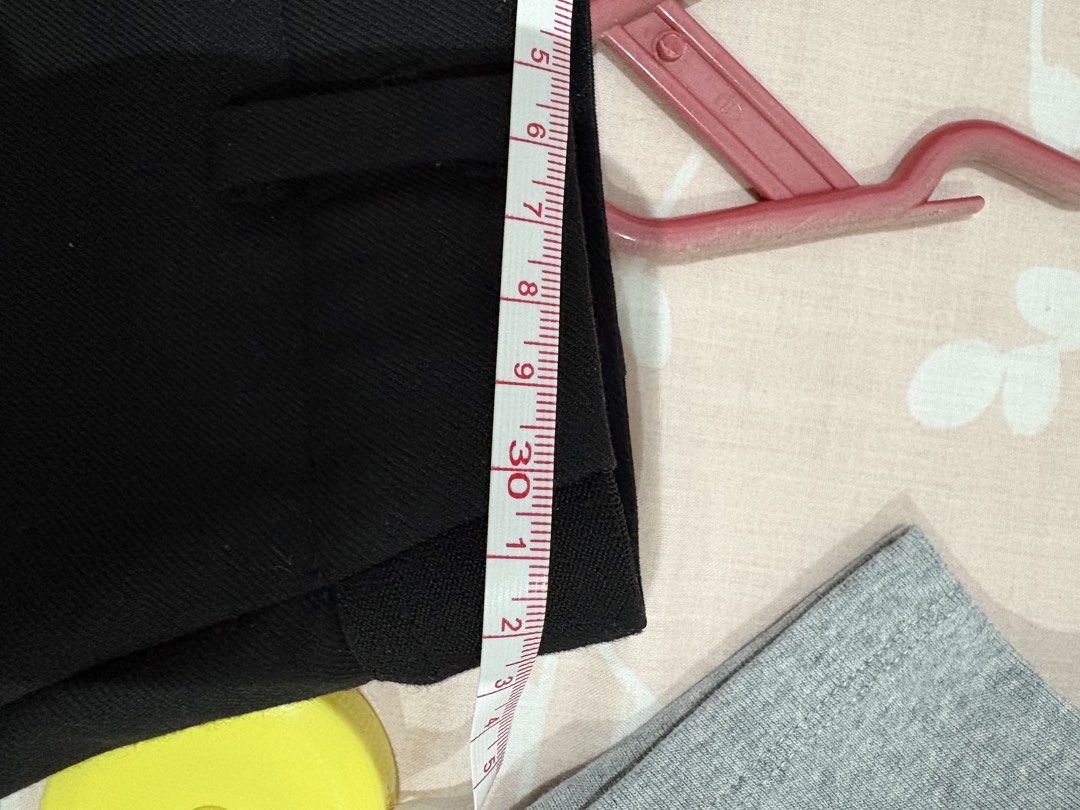 Uniqlo Black Formal Trousers (Category: Other Bottoms) located in Las Pinas. Submitted by jclb13 (Listing ID 1442690666, Image 3). Description: - Classic black trousers, elastic waistband - Straight leg cut - Functional front and back pockets - Waist: Approx. 30 inches - Ideal for work or smart casual wear.