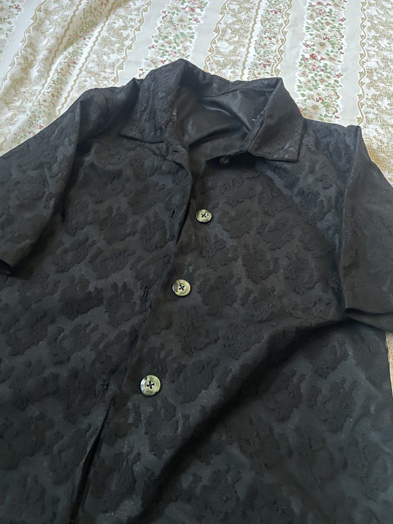 black lace polo buttonup (Category: Coats, Jackets and Outerwear) located in Lipa City. Submitted by sincerelyauri (Listing ID 1442645696, Image 2). Description: ⟢ ukay & preloved ⟢ manage your expectations ⟢ no flaws mop: gcash or bank tf loc: lipa city.