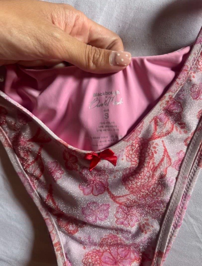 BNWT Blackbough Swim Pink Shimmer Bikini (Category: Bikinis & Swimsuits) located in Manila. Submitted by mimi4373 (Listing ID 1442622096, Image 3). Description: - Brand: Blackbough Swim - Color: Pink Shimmery Condition : try on lang, with tags 10/10 - Size: (XS) Top (S) Bottoms - Never worn No Haggling.