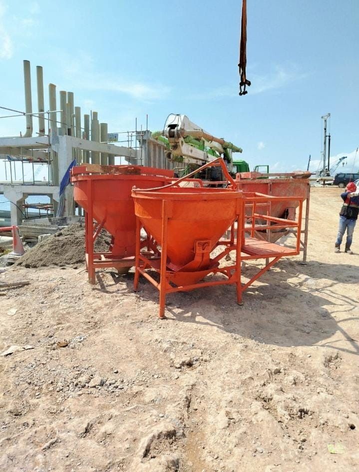 Bucket Cor 1 m3 Siap Sewa Sukoharjo | WA 0851-8307-7364