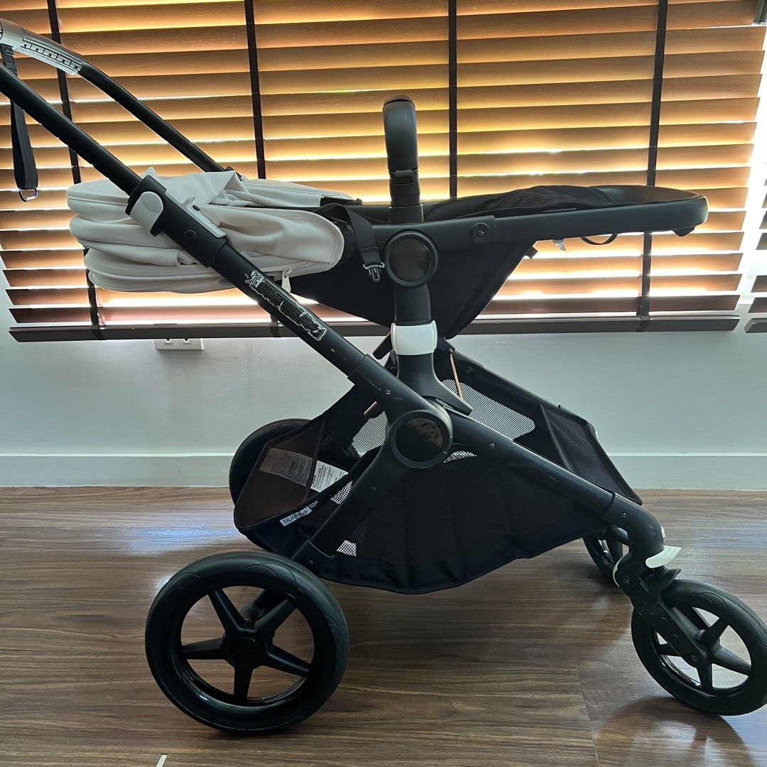 Bugaboo fox2 Deluxe stroller full set (Category: Strollers) located in Las Pinas. Submitted by halo_muse (Listing ID 1442608813, Image 2). Description: Bugaboo fox2 Deluxe stroller full set Including newborn bassinet Good condition same as pictures .
