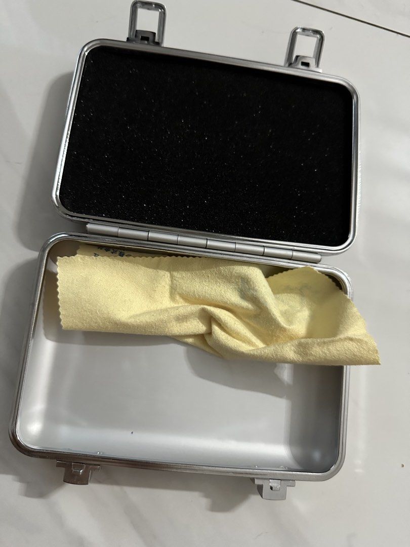 camera case (Category: Camera Bags & Carriers) located in Manila. Submitted by clevertiger.15429d (Listing ID 1442697272, Image 3). Description: .
