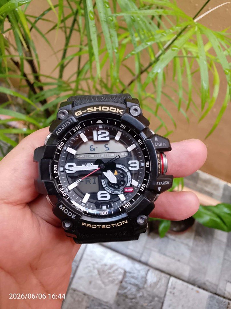 Casio G-Shock Mud Resist Watch (Category: Luxury Watches) located in Cabanatuan. Submitted by albertgonzales27 (Listing ID 1442681705, Image 1). Description: - Brand: Casio G-Shock - Color: Black - Durability: Mud Resistant, Water Resistant up to 200 meters - Features: World Time, Stopwatch - Ideal for: Outdoor activities, everyday wear - Condition: Good working condition.