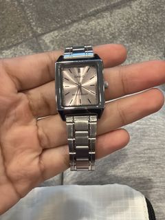(Category: ) located in . Submitted by fnz.sells (Listing ID 1442634727, Image 1). Description: .