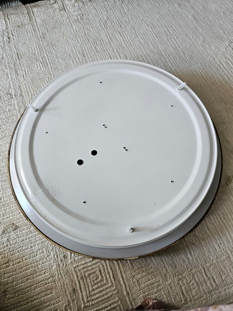 Ceiling light (Category: Lighting) located in Singapore. Submitted by cicimouse (Listing ID 1442614568, Image 3). Description: 1 for $30 2 for $50 screws all included 3 coloured lights reason to sell: replaced the ceiling light to ceiling fan.