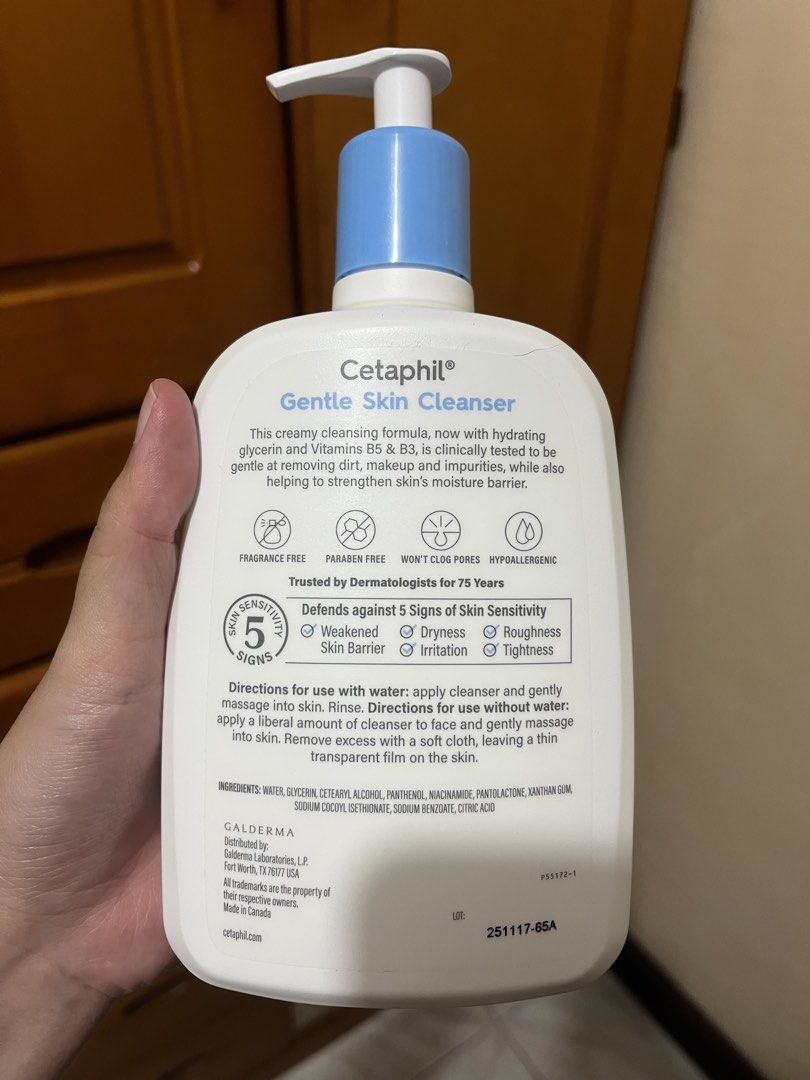 Cetaphil Gentle Skin Cleanser 591ML (Category: Face Care) located in Las Pinas. Submitted by preloved_laspinas (Listing ID 1442690696, Image 2). Description: Brand new from the US Selling extra bottle.