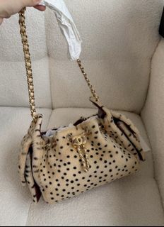 (Category: ) located in . Submitted by chicluxury (Listing ID 1442725398, Image 1). Description: .