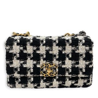 (Category: ) located in . Submitted by luxlexicon (Listing ID 1442618910, Image 1). Description: .
