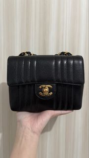 (Category: ) located in . Submitted by narsissist (Listing ID 1442670098, Image 1). Description: .