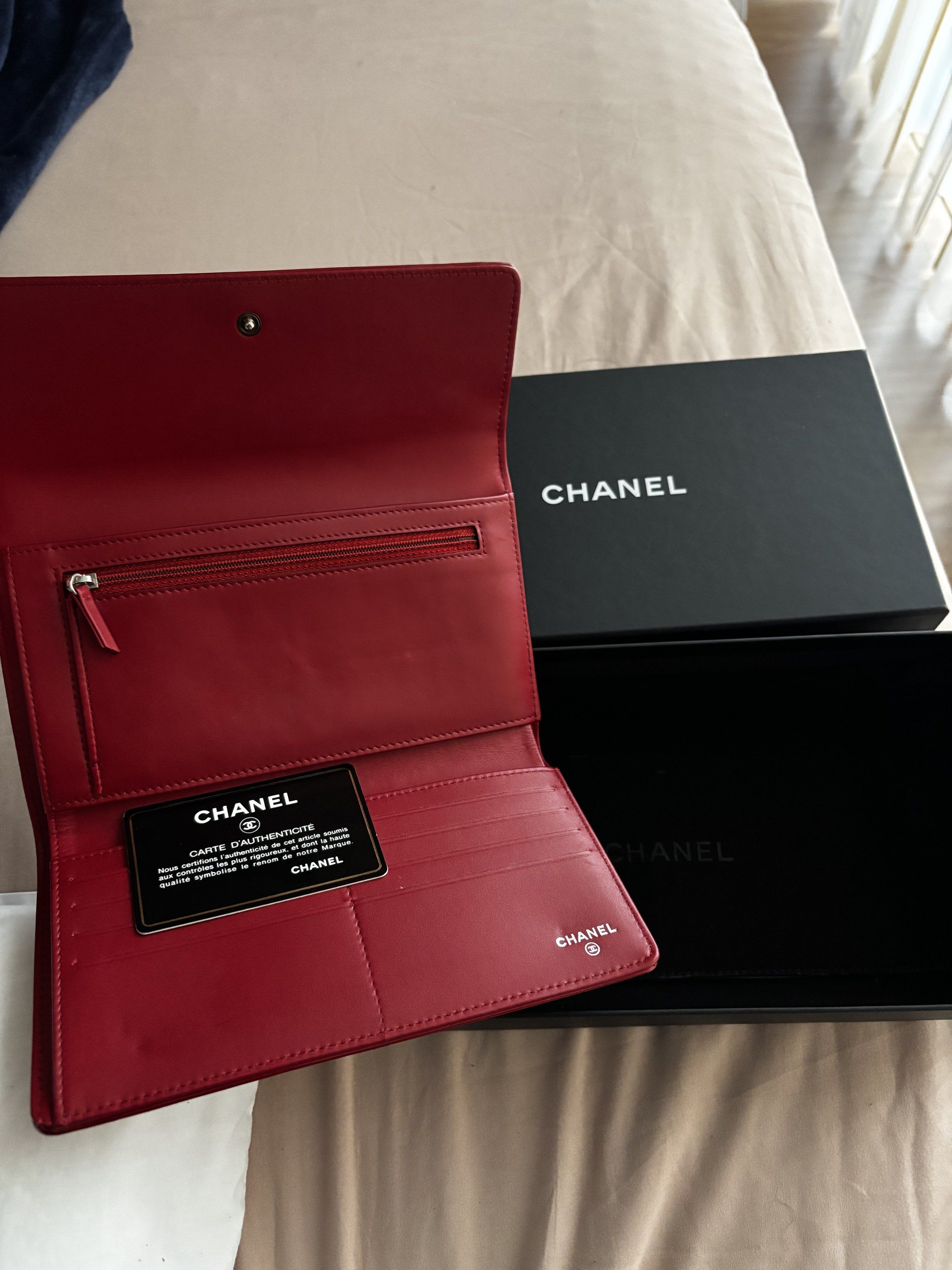 Chanel wallet- red color SHW (Category: Luxury Bags & Wallets) located in Makati City. Submitted by lambogirl (Listing ID 1442582325, Image 3). Description: ✔️no flaw ✔️comes complete ✔️free shipping or pick up.
