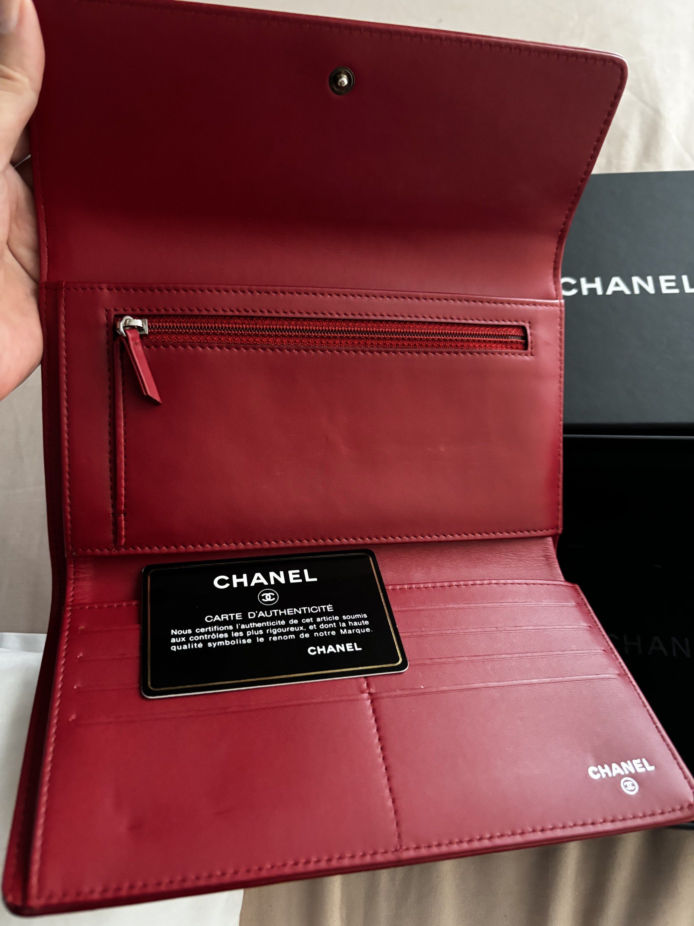 Chanel wallet- red color SHW (Category: Luxury Bags & Wallets) located in Makati City. Submitted by lambogirl (Listing ID 1442582325, Image 2). Description: ✔️no flaw ✔️comes complete ✔️free shipping or pick up.
