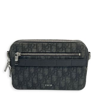 (Category: ) located in . Submitted by carousellluxury (Listing ID 1442568354, Image 1). Description: .
