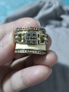 (Category: ) located in . Submitted by sheryhan1993 (Listing ID 1442638973, Image 1). Description: .