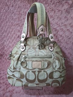 (Category: ) located in . Submitted by abc.apparels (Listing ID 1442670128, Image 1). Description: .