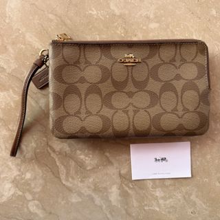 (Category: ) located in . Submitted by lalascloset_ (Listing ID 1442558940, Image 1). Description: .