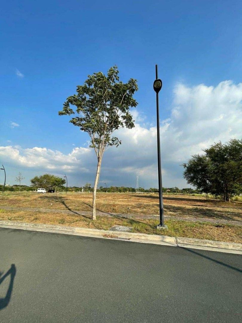 Corner Lot at The Courtyards Vermosa (Category: Lot) located in Makati City. Submitted by gio.rms (Listing ID 1442561117, Image 3). Description: Lot for Sale | The Courtyards Vermosa, Ayala Land Premier Php 44,500,000 749 sq.m Phase 1 Corner Parklane Lot RMS Capitals.
