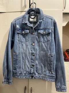 (Category: ) located in . Submitted by everythingpreloved__ (Listing ID 1442685893, Image 1). Description: .