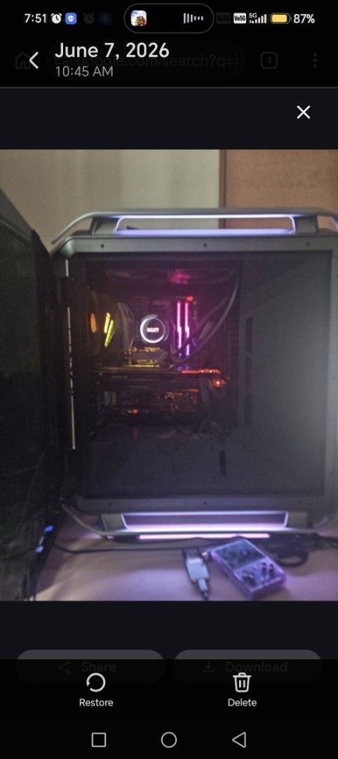 Custom Gaming PC with RGB Lighting477168784366653440