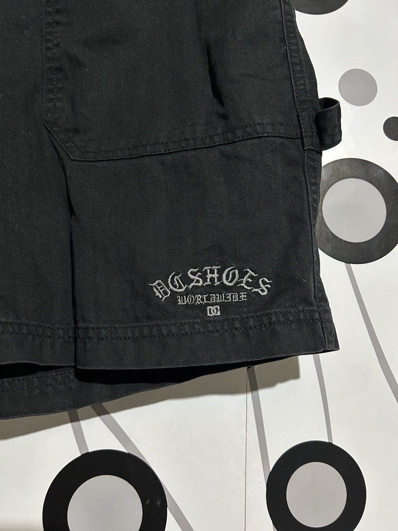 DC Shoes Mechanic Shorts (Category: Shorts) located in Cebu City. Submitted by patspickph (Listing ID 1442651961, Image 3). Description: These black DC Shoes Mechanic Shorts feature an elastic waist and embroidered logo detailing on the front and logo patch at the back. W34-36 pwd lagyan ng lace pwd din wala. Length 19.5 Good Condition.