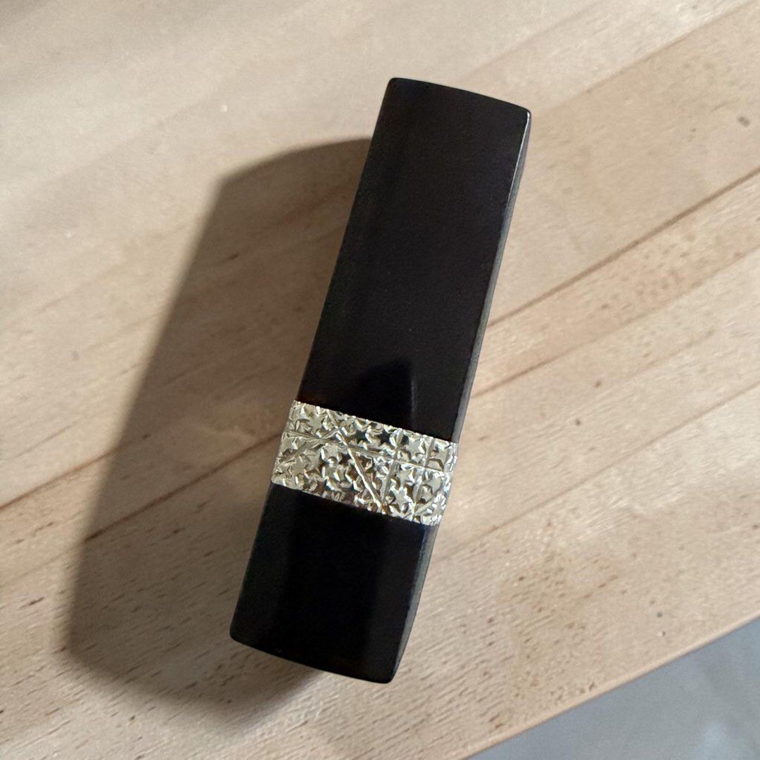 DIOR Lipstick 999 (Category: Makeup) located in Davao. Submitted by gr8stmom_melissa (Listing ID 1442565591, Image 3). Description: Slightly used. Retractable/Rechargeable Case… Case costs ₱2500++ Parang freebie nalang po ang lipstick….