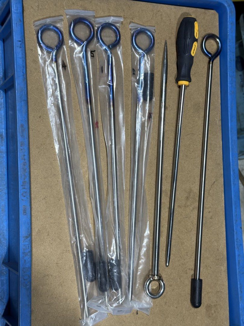 Diving pointer. (Category: Other Sports Equipment and Supplies) located in Singapore. Submitted by loon.mingwah (Listing ID 1442587729, Image 2). Description: Unique,rare and classy pointers,handmade with 8 mm Titanium rod.Only 4 pieces left.It doesn’t rust and can last forever unless you loose it!!Super tough compared to Aluminum rod and lightweight then stainless steel ..
