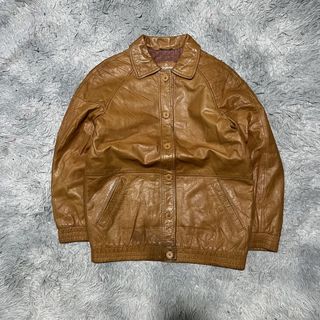 (Category: ) located in . Submitted by itsvintageclothing (Listing ID 1442586762, Image 1). Description: .