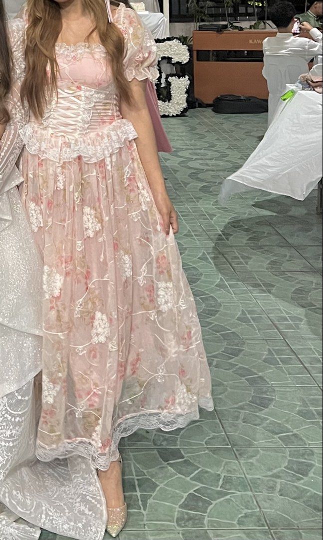 Fairy Dress (Category: Dresses) located in Caloocan City. Submitted by jiya_declutter (Listing ID 1442676251, Image 2). Description: worn once .