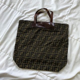 (Category: ) located in . Submitted by grabthiscloth (Listing ID 1442687628, Image 1). Description: .