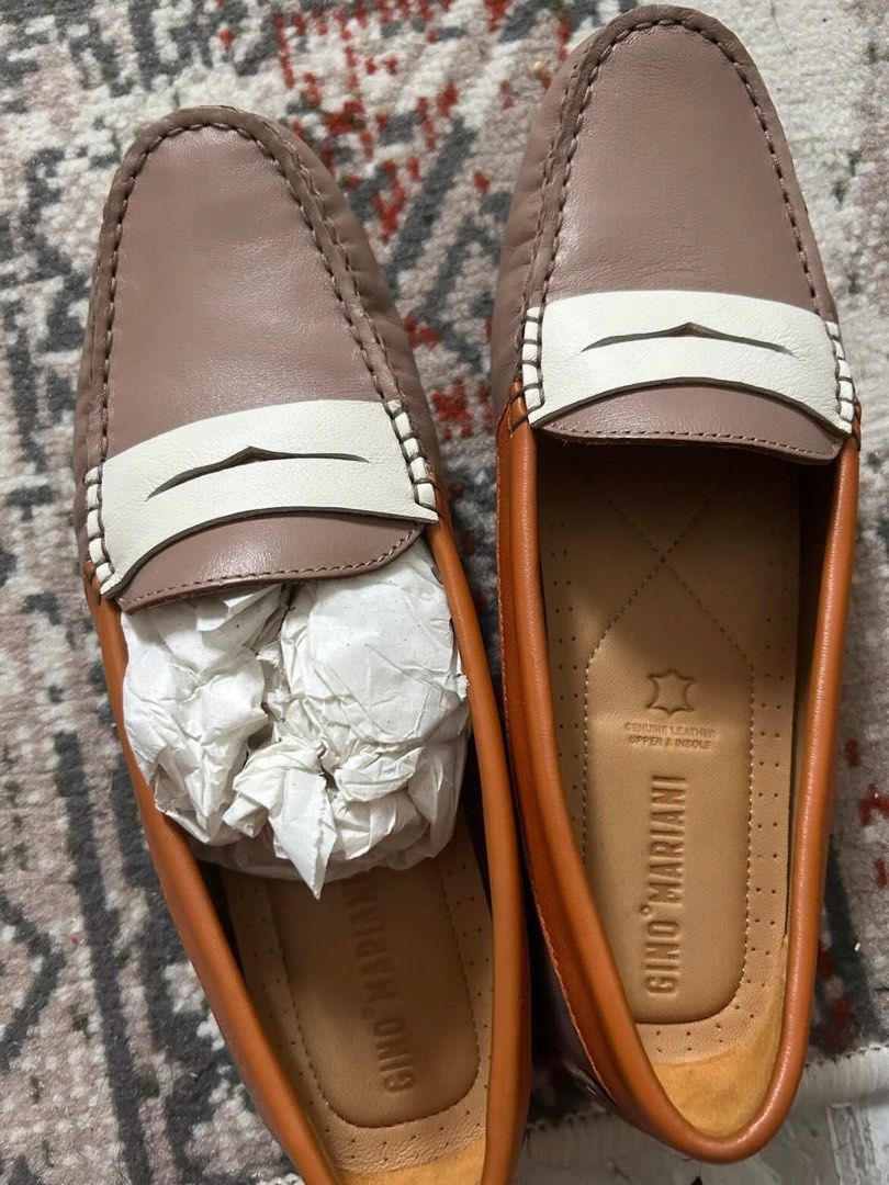 flat shoes (Kategori: Sepatu Wanita) berada di Jakarta Pusat. Dikirim oleh cukinggg (ID iklan 1442673708, Gambar 1). Deskripsi: tidak ada minus ya sh0p1 bisa jadi 280.