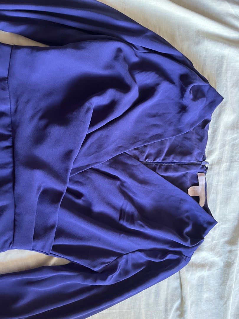 FOREVER 21, Purple Women short length dress, NWT Long Sleeves, size XS (Category: Dresses) located in General Trias. Submitted by cute.finds.by_g (Listing ID 1442637375, Image 2). Description: Like new, Naka double lining sya fit to S/M frame. Worn twice Hindi mainit yung tela nya. For casual or dinner date dress .