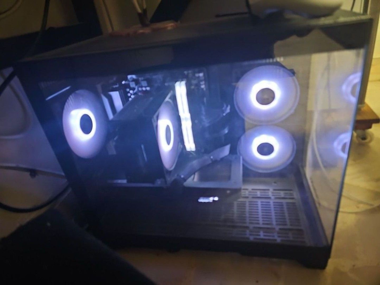 Gaming Pc/Monitor Set up for sale