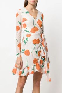(Category: ) located in . Submitted by stylingtrends.coll (Listing ID 1442589128, Image 1). Description: .