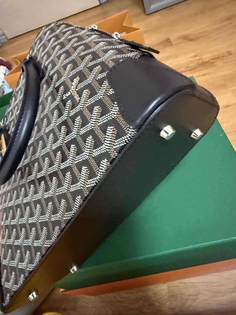 Goyard (Category: Luxury Bags & Wallets) located in Makati City. Submitted by ilovebags07 (Listing ID 1442720979, Image 3). Description: - authentic vendome mini black - Iconic Goyardine leather - Genuine leather trim and handles - Secure zipper closure .