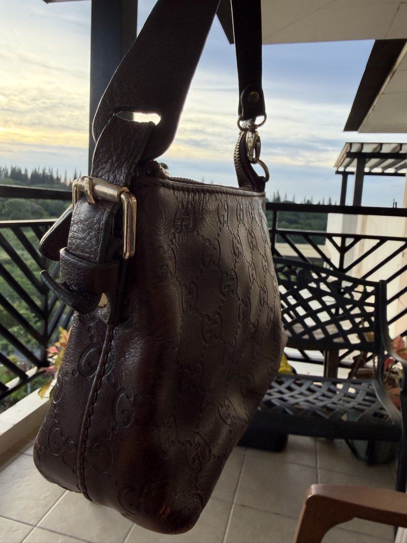 Gucci (Category: Luxury Bags & Wallets) located in Cavite. Submitted by rica2024 (Listing ID 1442640476, Image 3). Description: Gucci GG Guccissima Leather Pouch ✨ Pre-loved ✨ Brown embossed GG leather ✨ Zip-top closure ✨ Good usable condition ✨negotiable 📩.
