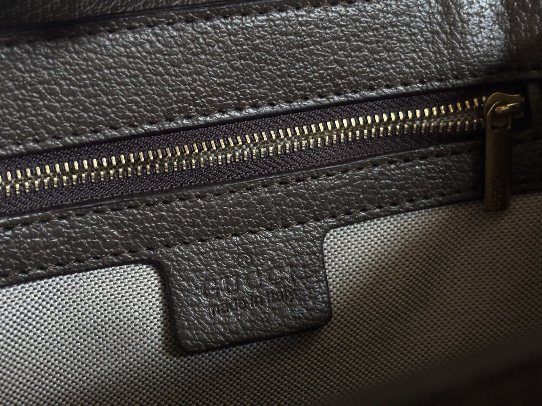 Gucci Queen Margaret (Category: Luxury Bags & Wallets) located in San Pascual. Submitted by s3resale (Listing ID 1442629613, Image 3). Description: See photos... Authentic gucci Queen Margaret Coded Missing pearl.