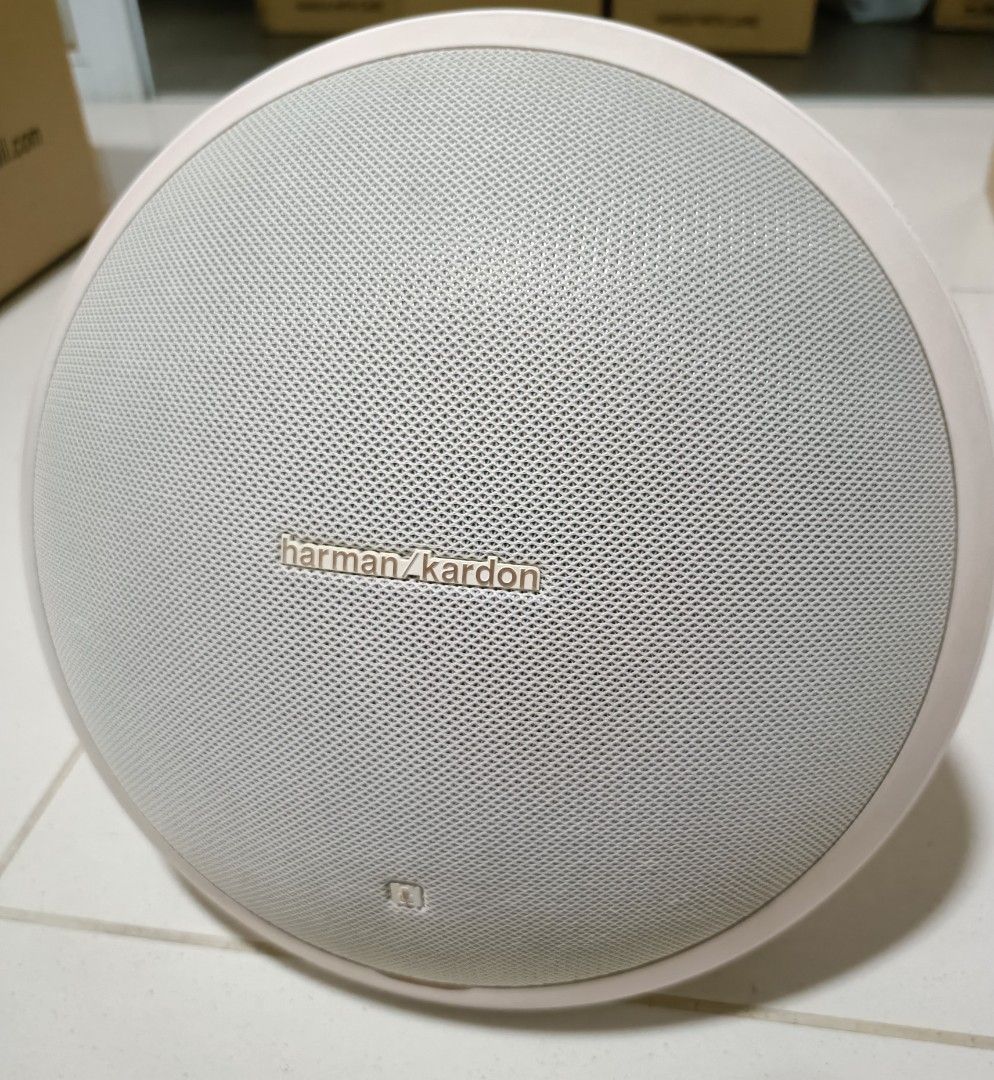 Harman Kardon Onyx Studio 2 Bluetooth Speaker479744122003148800