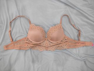 (Category: ) located in . Submitted by baccarat67 (Listing ID 1442668953, Image 1). Description: .