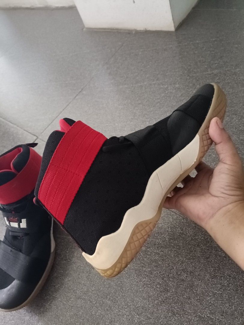 High Cut Sneakers for Men (Category: Sneakers) located in Banga. Submitted by princess.declutter (Listing ID 1442593377, Image 3). Description: Size:42 Cash On Delivery via Enstack Ph.