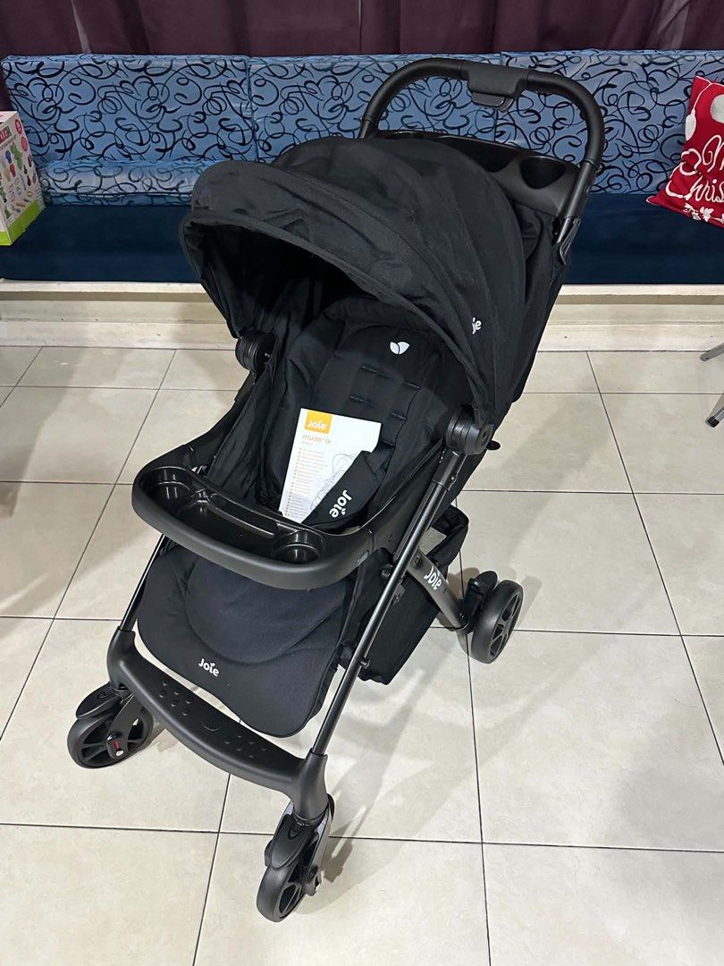 Joie Stroller with Car seat (Category: Other Babies Going Out Needs) located in Manila. Submitted by alycheng.sidra (Listing ID 1442640679, Image 2). Description: Joie Muze LX Stroller and Joie Juva car seat.