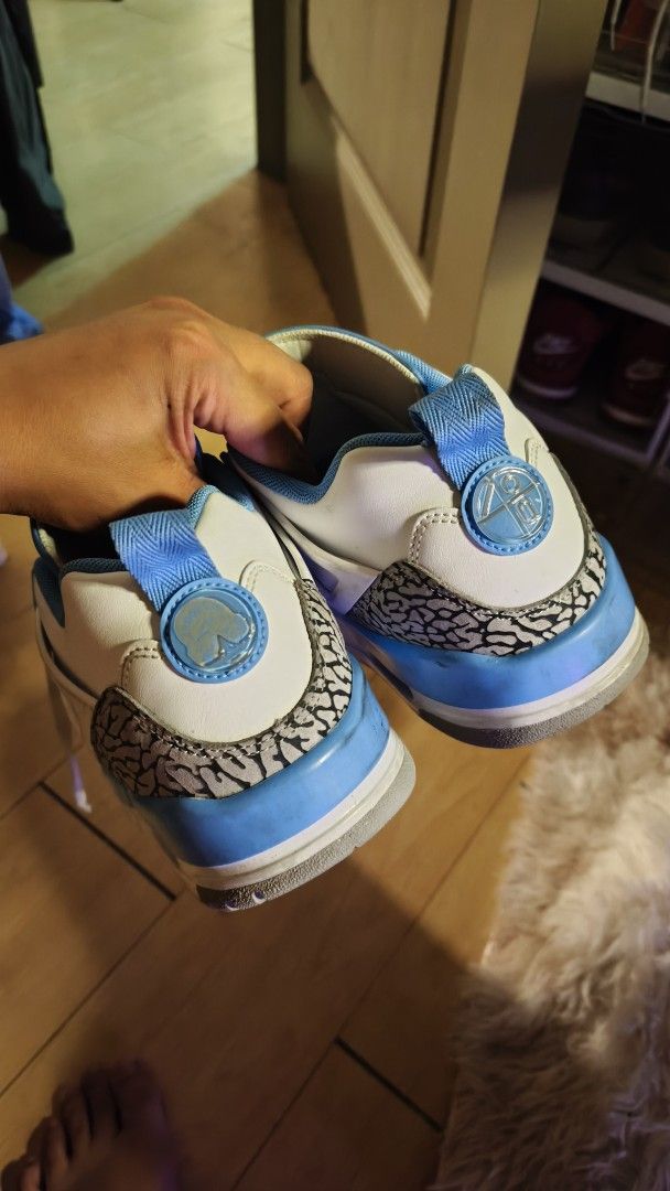Jordan Spizike Low UNC University Blue (Category: Sneakers) located in Pasig City. Submitted by roiswar (Listing ID 1442680248, Image 3). Description: Jordan Spizike Low University Blue Bought from Jordan Manila, with original shoebox Occasionally used; just needs a good cleaning RFS: Half-size too small; need funds Negotiable; buyer shoulders SF.
