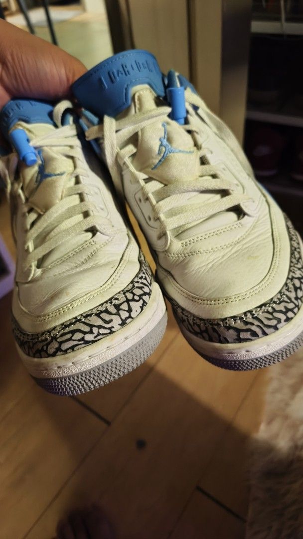 Jordan Spizike Low UNC University Blue (Category: Sneakers) located in Pasig City. Submitted by roiswar (Listing ID 1442680248, Image 2). Description: Jordan Spizike Low University Blue Bought from Jordan Manila, with original shoebox Occasionally used; just needs a good cleaning RFS: Half-size too small; need funds Negotiable; buyer shoulders SF.