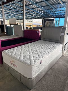 (Category: ) located in . Submitted by mkusefurniture (Listing ID 1442705456, Image 1). Description: .