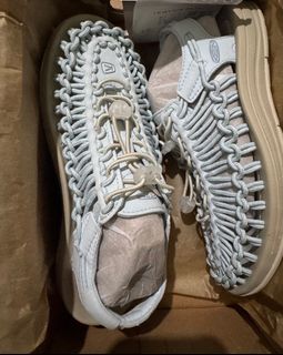 (Category: ) located in . Submitted by arteepreloved (Listing ID 1442632996, Image 1). Description: .