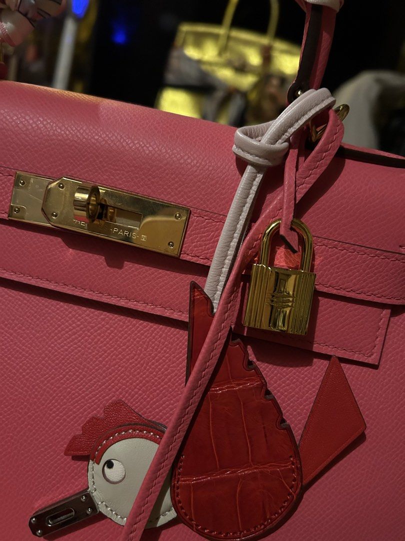 Kelly 28 in Rose Extreme (Category: Luxury Bags & Wallets) located in Bacoor. Submitted by theluxarybelongings (Listing ID 1442712176, Image 2). Description: GHW STAMP U Fully handstitched Epsom leather No DP required!!! Mop: cash, gcash, bank transfer Sure buyer only pls.