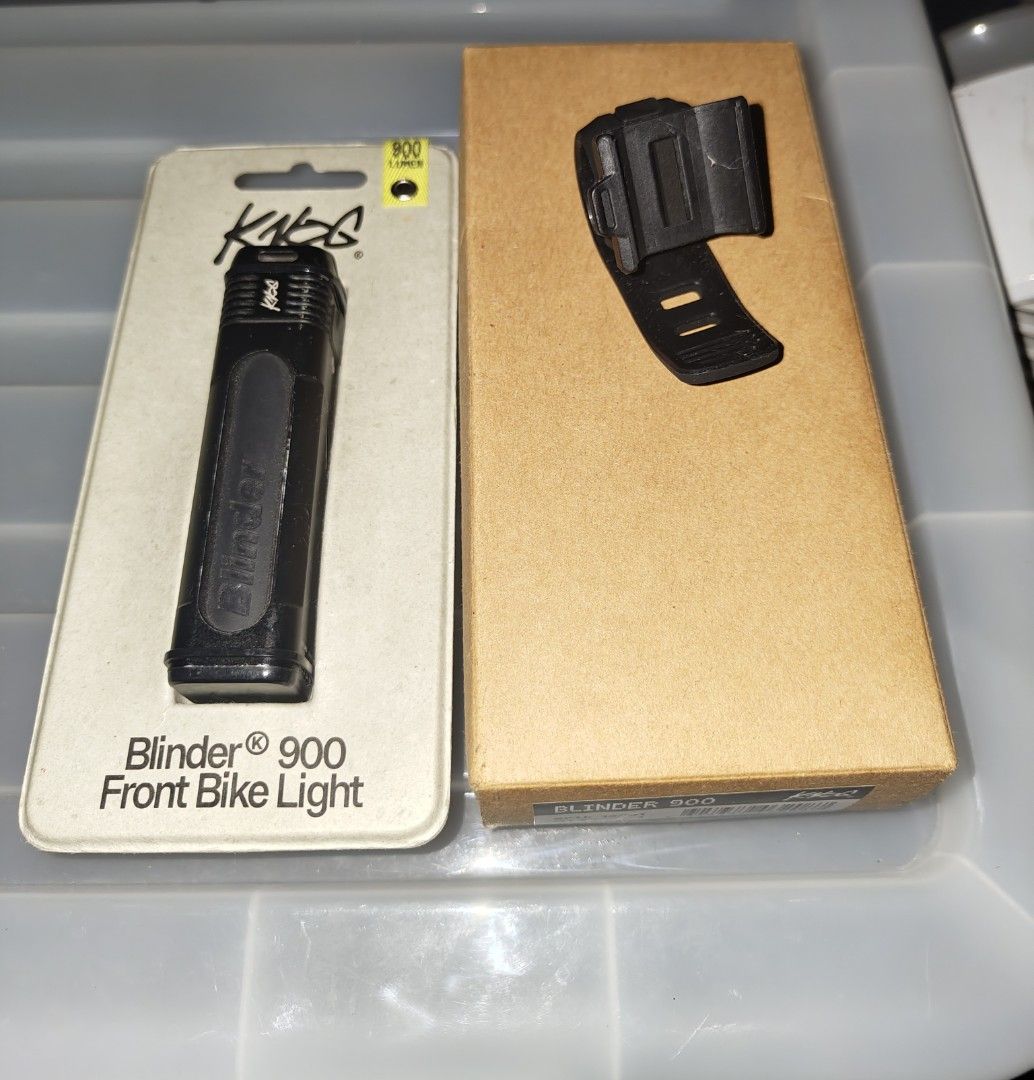 Knog blinder 900 bicycle front light (Category: Bicycles) located in Manila. Submitted by yddob (Listing ID 1442550955, Image 1). Description: purchased July 2025 used for 3-4hrs a night 10x a month estimated battery cycle at 60 inlcudes handlebar rubber strap mount fits most handlebars.