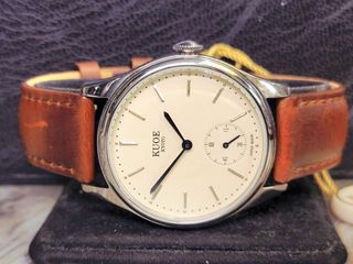 （分類：）位於 。 由 2handwatch 提交（商品編號 1442575974，圖片 1）。簡介： 。