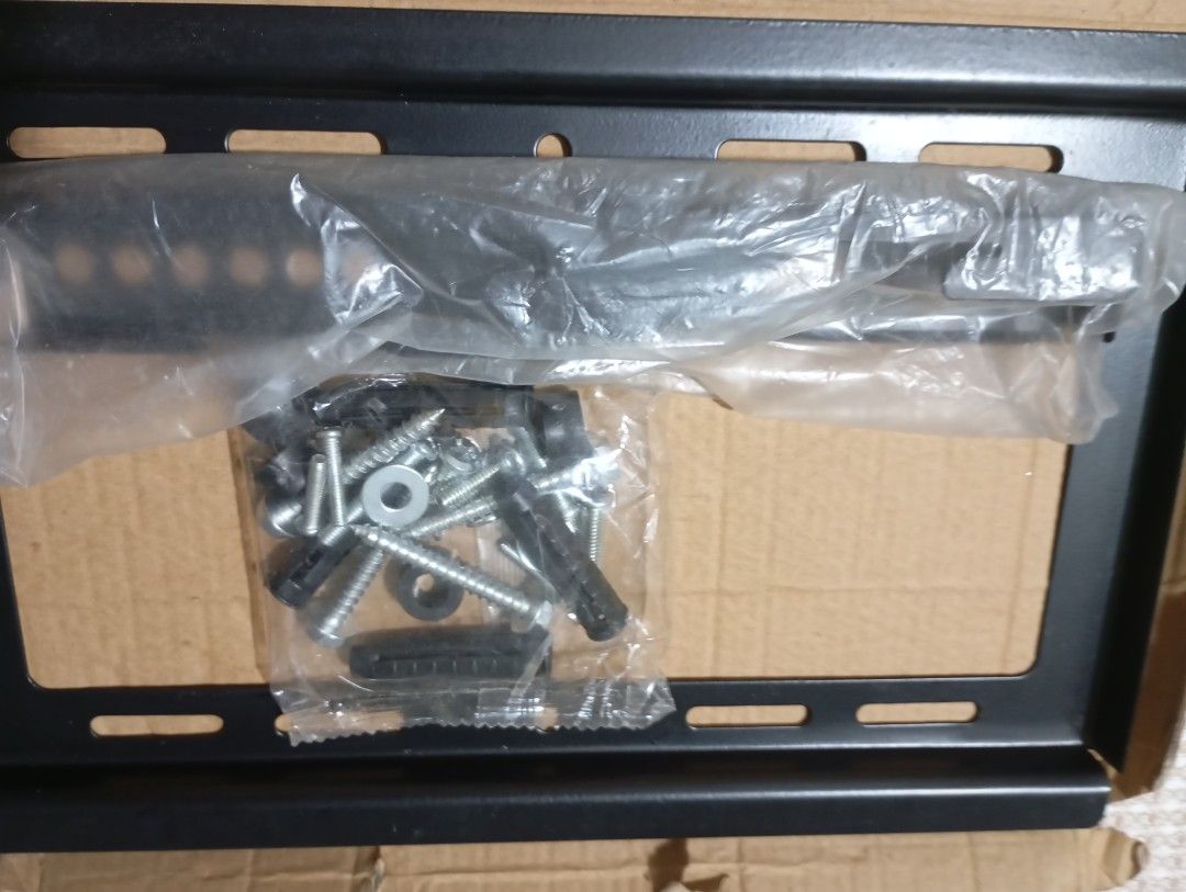 LED LCD PDP Flat Panel TV Wall Mount for 14"-42" Bracket (Category: TV Parts & Accessories) located in Valenzuela. Submitted by shoppedemiel (Listing ID 1442689387, Image 3). Description: - Universal TV Wall Mount - Fits 14 to 42 inch flat panel TVs - VESA compliant up to 200x200mm - Maximum load capacity: 55lbs (25kg) - Easy installation with all screws and wall plugs included.