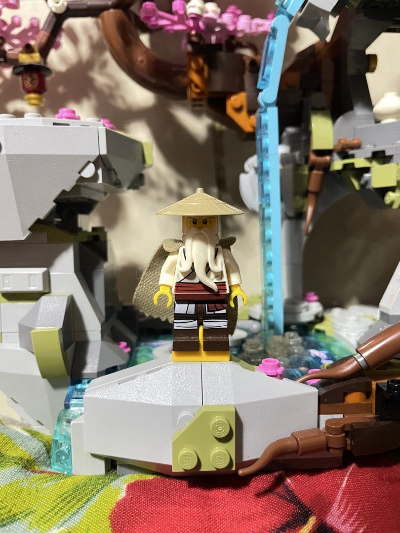 LEGO Ninjago Minifigures (Category: Lego & Building Sets) located in Quezon City. Submitted by patricktzy (Listing ID 1442554240, Image 2). Description: LEGO Ninjago minifigures Pm for more info.