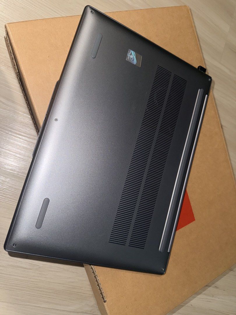 Lenovo Laptop - Silver476355654111744005